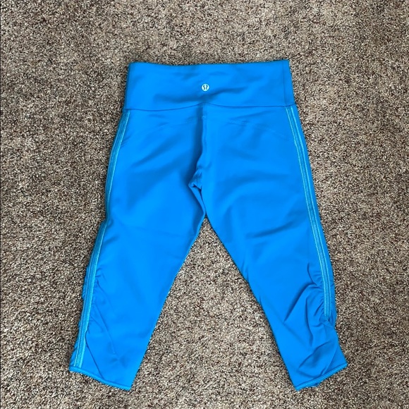 Lululemon crop legging, size 4 - Picture 4 of 6